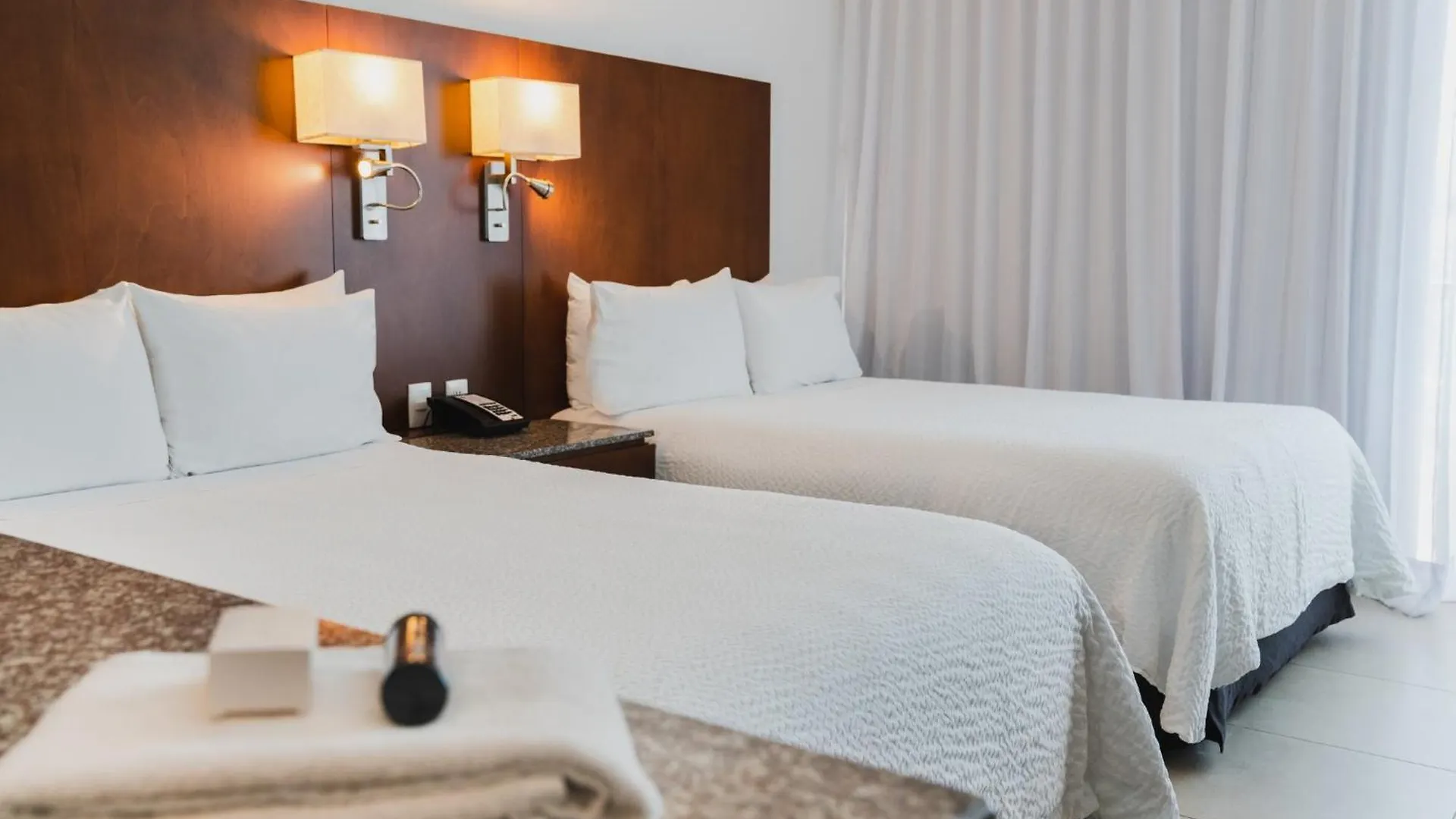 Hotel Fiesta Inn Playa Del Carmen