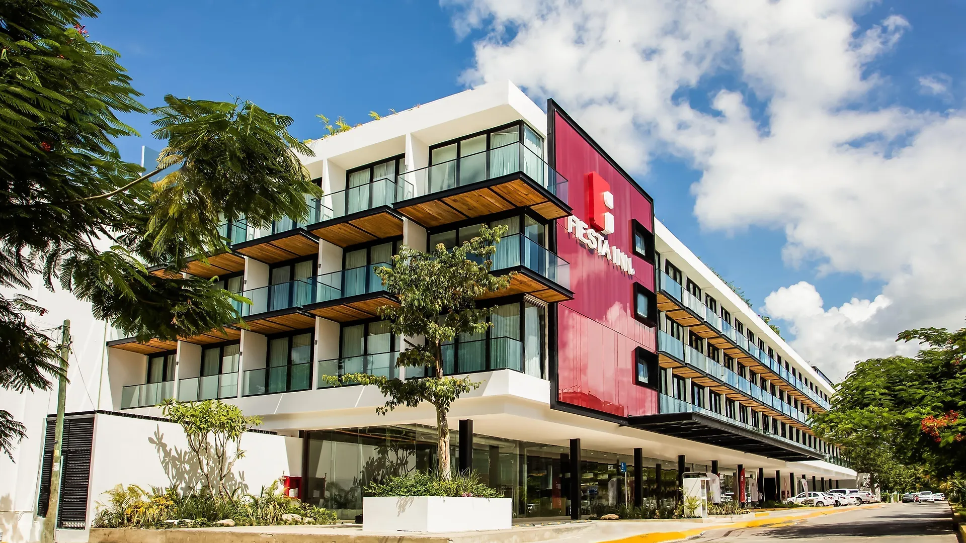 Fiesta Inn Playa Del Carmen contacts