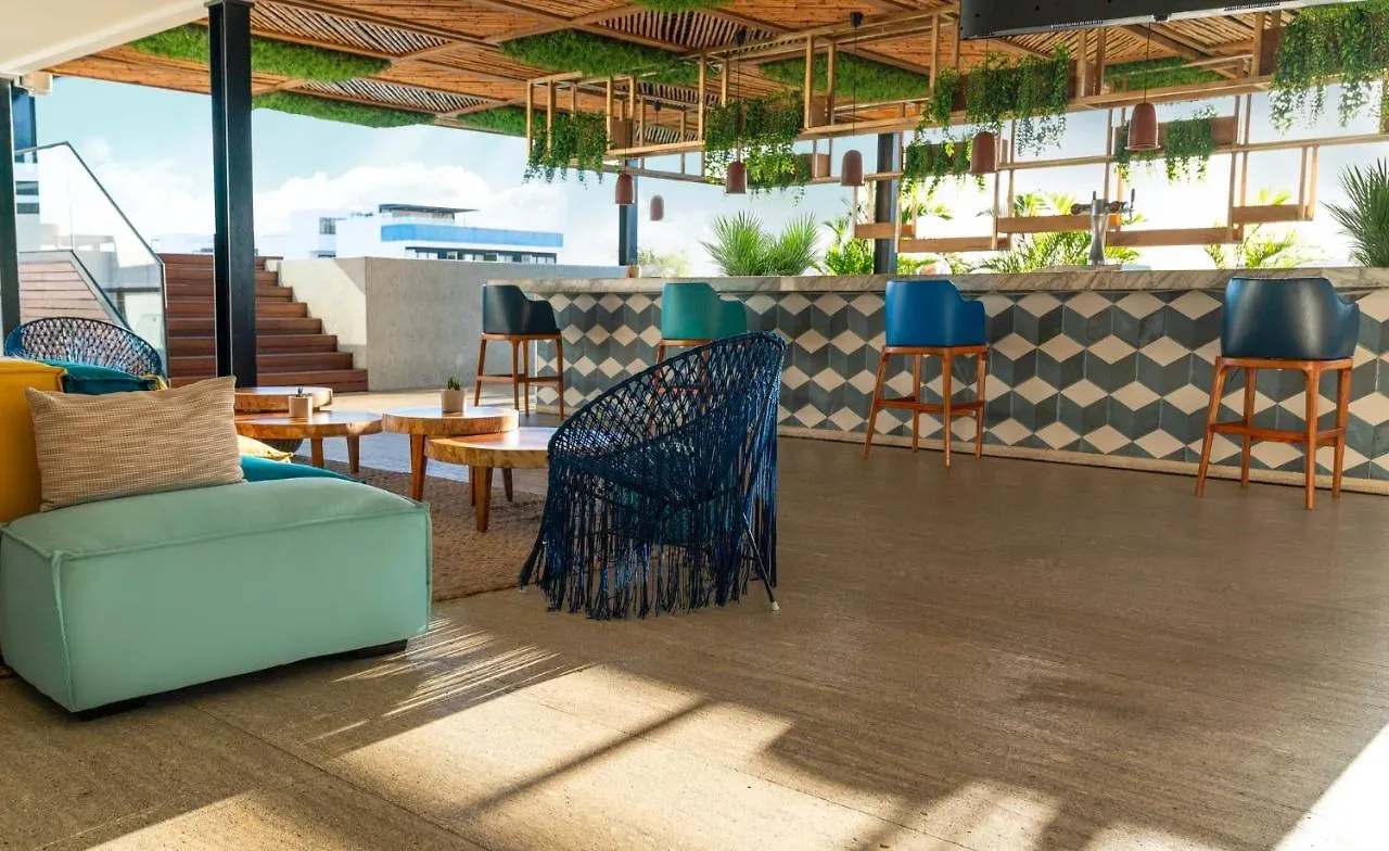 Fiesta Inn Playa Del Carmen Hotel